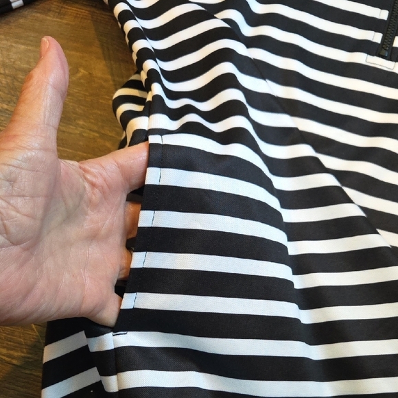 Liz Claiborne Weekend Black and White  Half-Zip Pullover Women's Size Medium - Picture 10 of 10